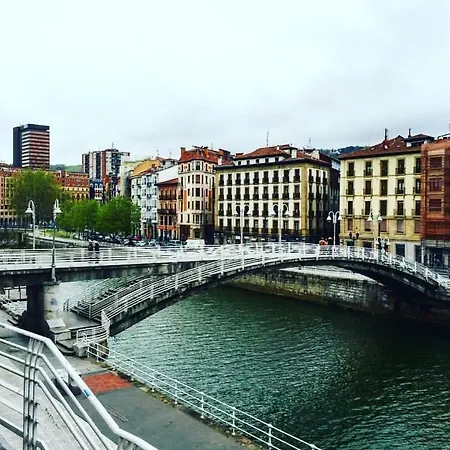Deusto Madariaga Проживание в семье Бильбао